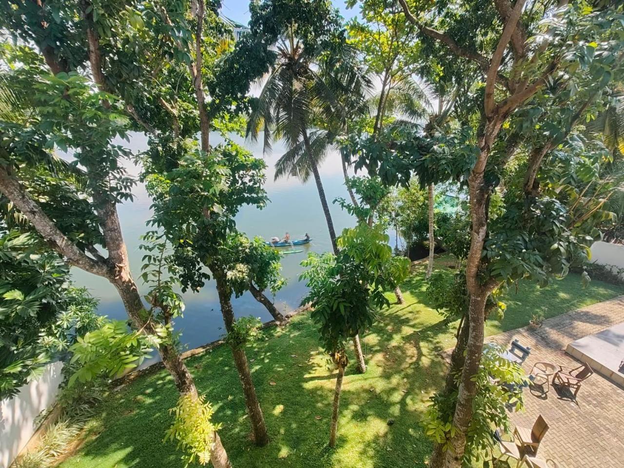 The Green Lagoon Villa Hikkaduwa Exteriör bild